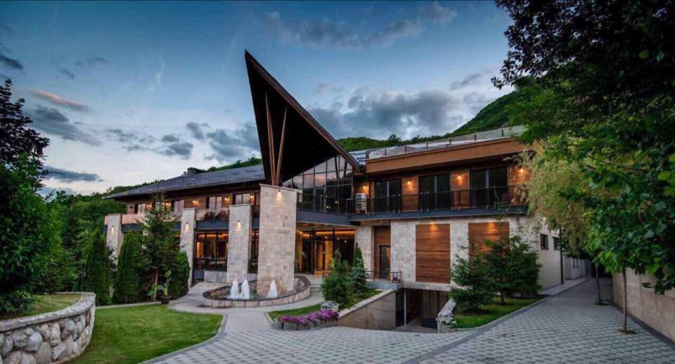 Resort Ujevara E Drinit Peje Exterior foto